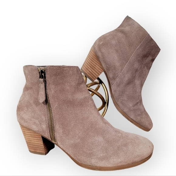 Nicole Light Taupe / Tan Suede Ankle Boots Booties Size 6.5 - Picture 3 of 16